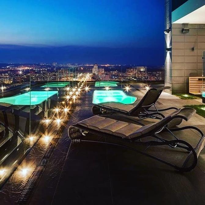 1 Room 60M2 Center Of Obolon Near River Side. With Terrace. 22 Floor Київ Екстер'єр фото